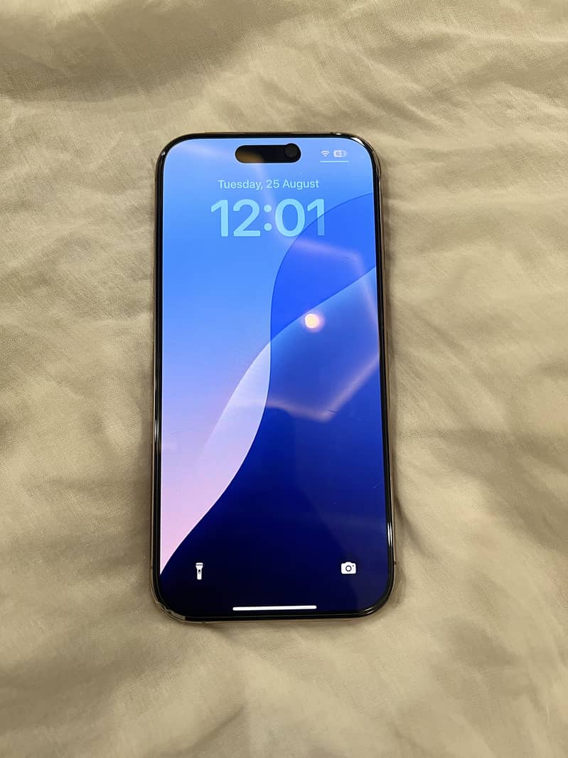 Apple iPhone 16 Pro 4