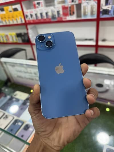 Apple iPhone 13