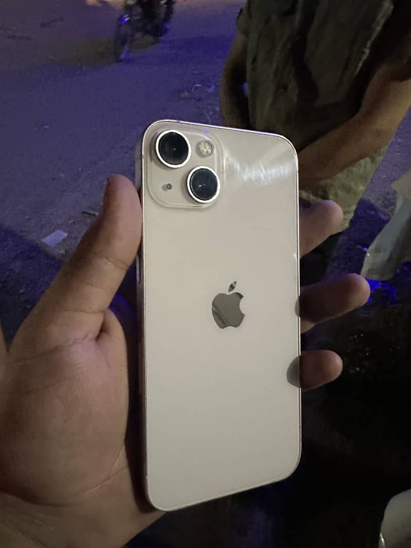 Apple iPhone 13 1