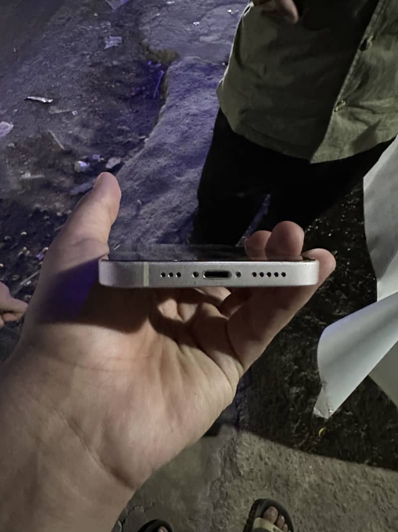 Apple iPhone 13 3