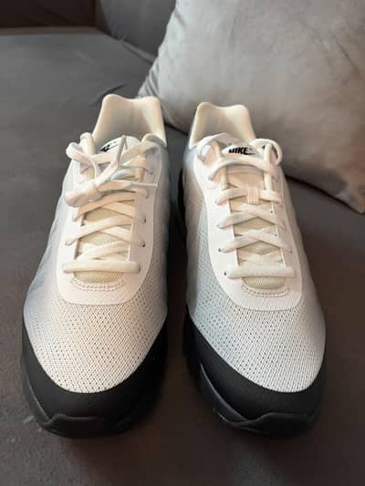 Nike Air Max Invigor