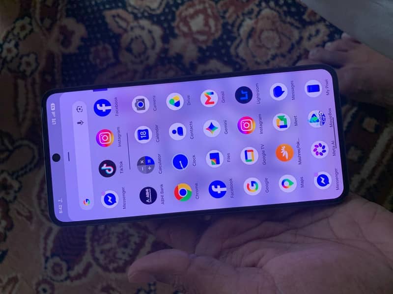 Google Pixel 8 Pro 7