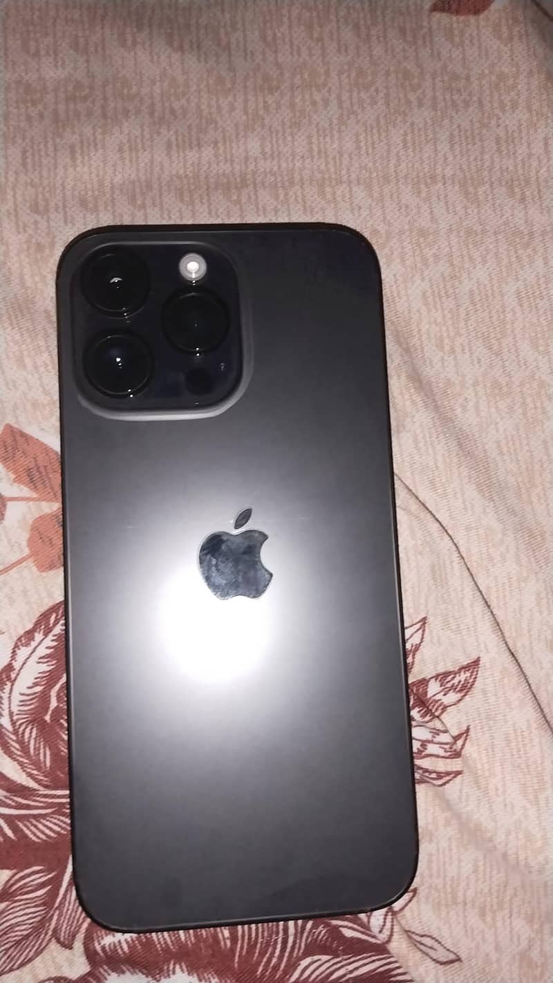 Apple iPhone 14 Pro Max 1