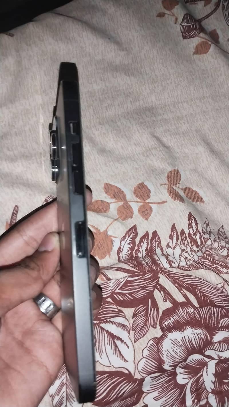 Apple iPhone 14 Pro Max 2