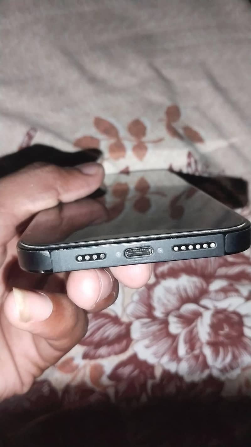 Apple iPhone 14 Pro Max 4