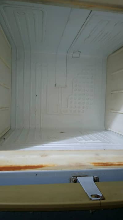 Dawlance fridge for sale full size