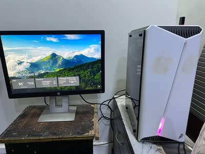 Intel i5-3570 PC 32gb RAM with 24" Monitor