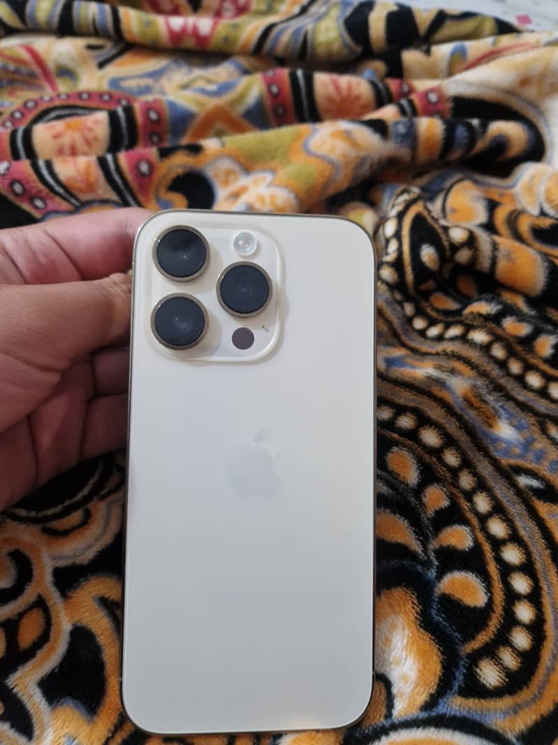 Apple iPhone 14 Pro 0