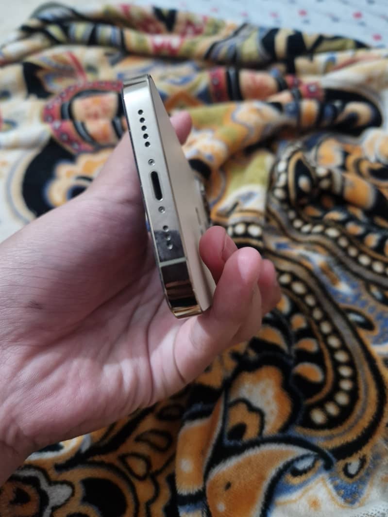 Apple iPhone 14 Pro 6