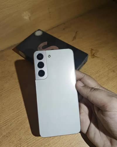 Samsung Mobile S22