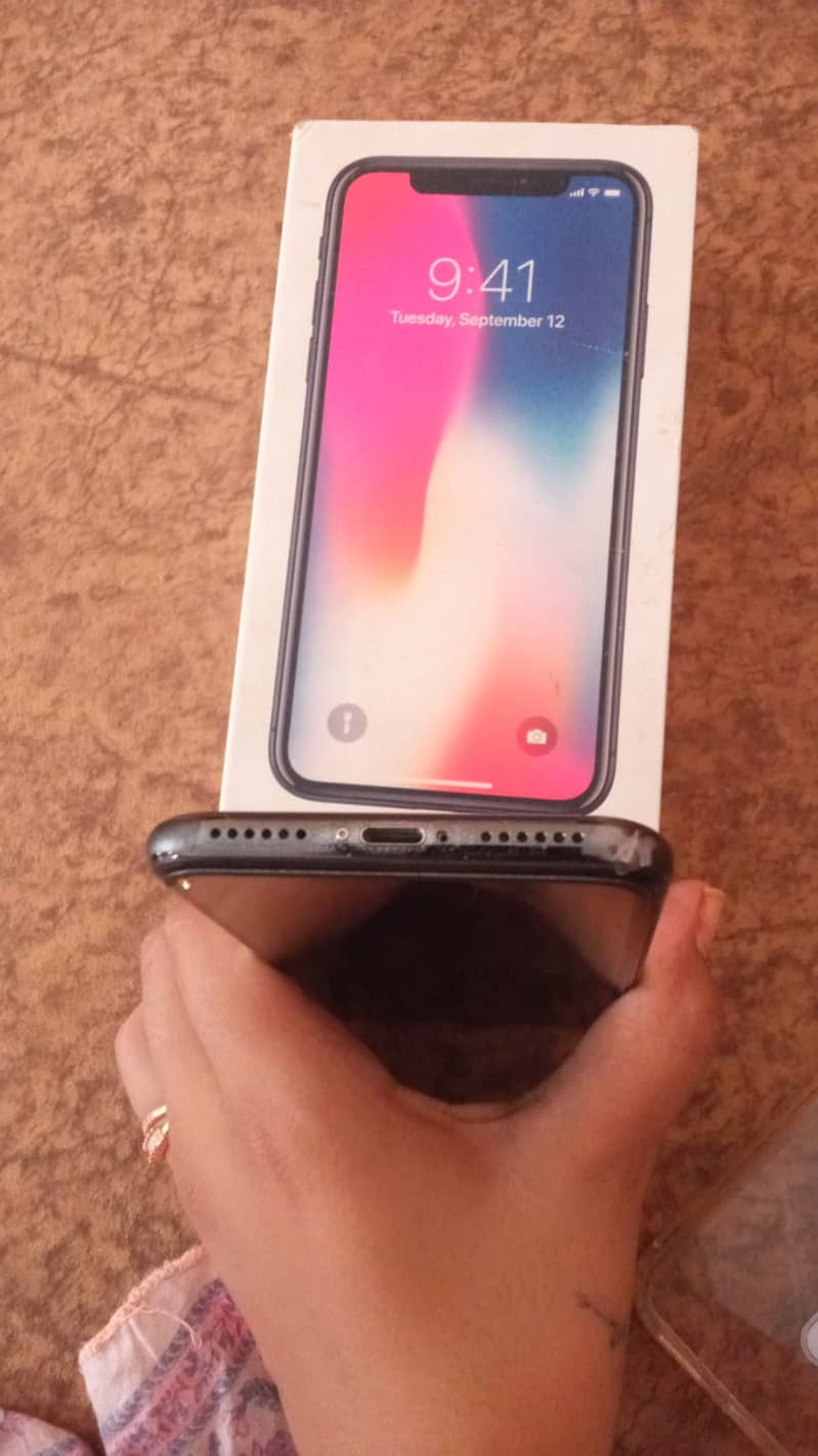 Apple iPhone X 3