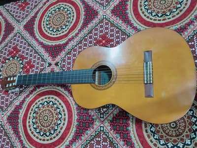 Yamaha C40 Classical Nylon Strings Guitar