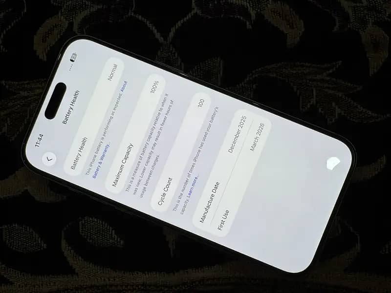 Apple iPhone 17 Pro Max 2