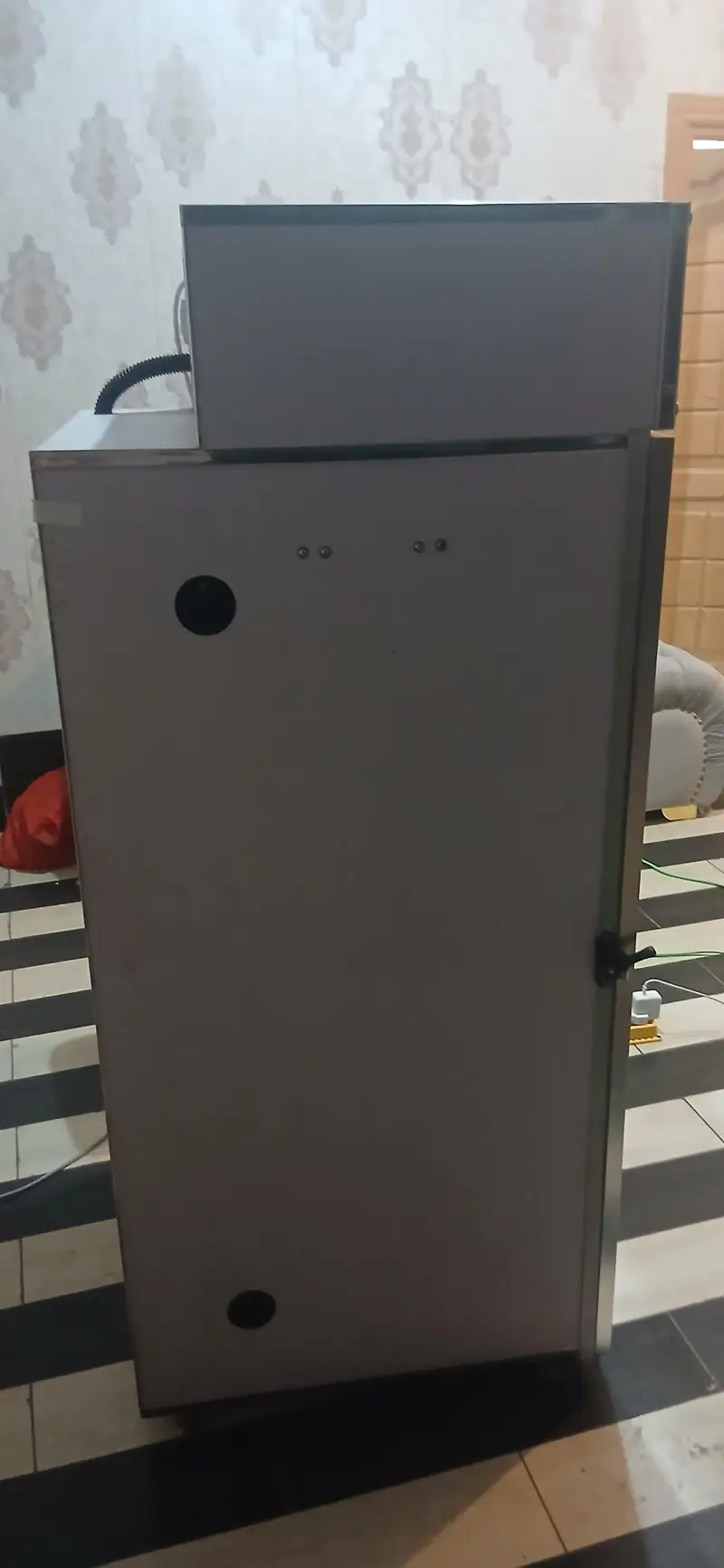 Incubator — photo 4