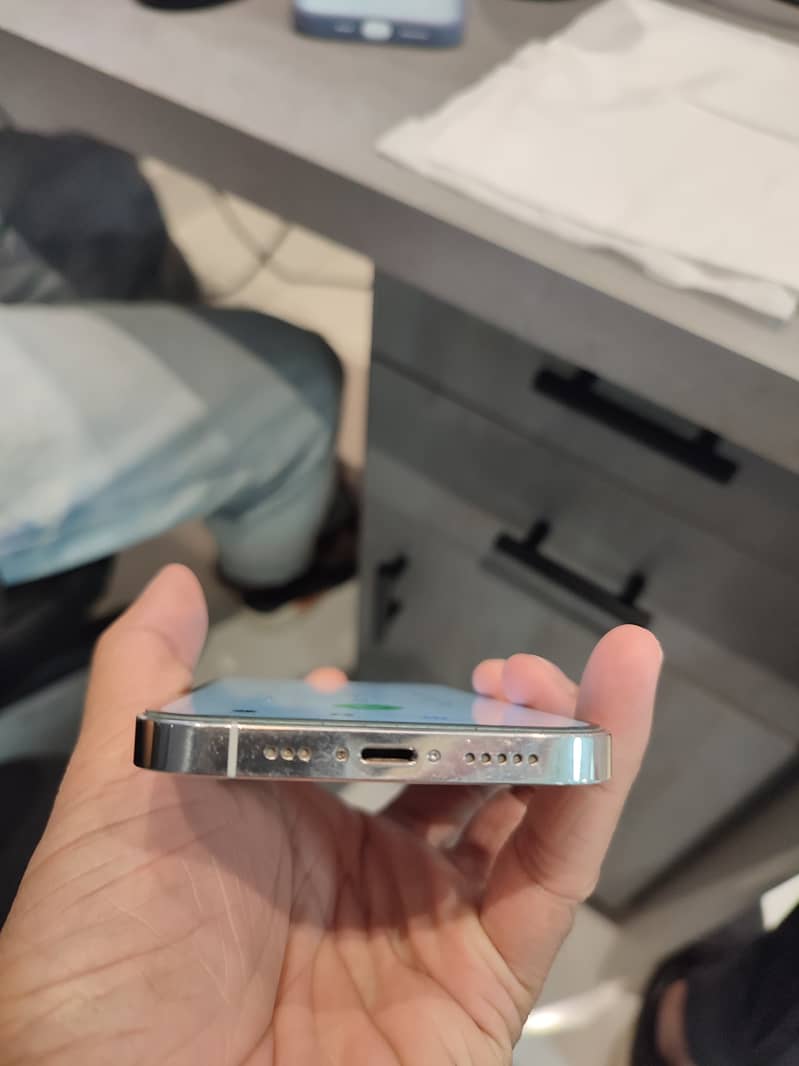 Apple iPhone 12 Pro 1