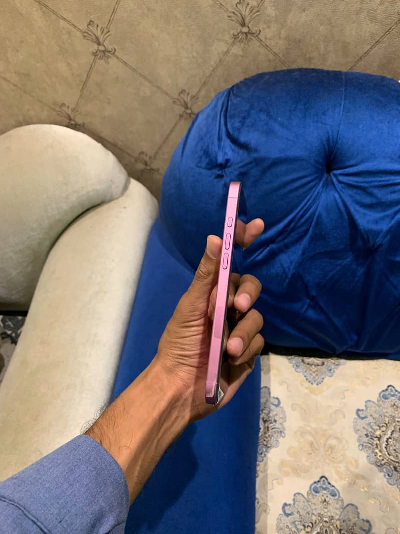 Apple iPhone 16 Plus 3