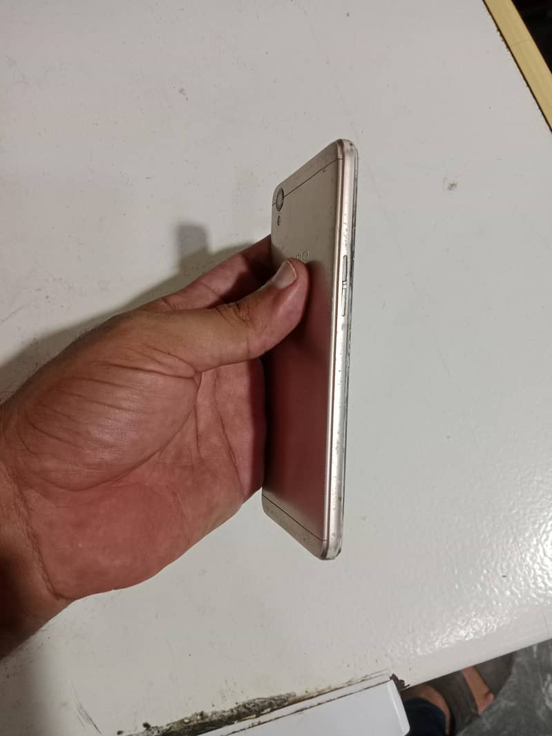 OPPO A37 3