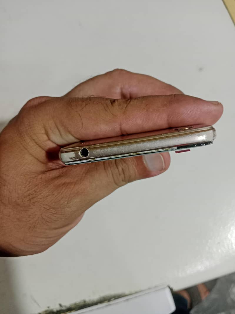 OPPO A37 6