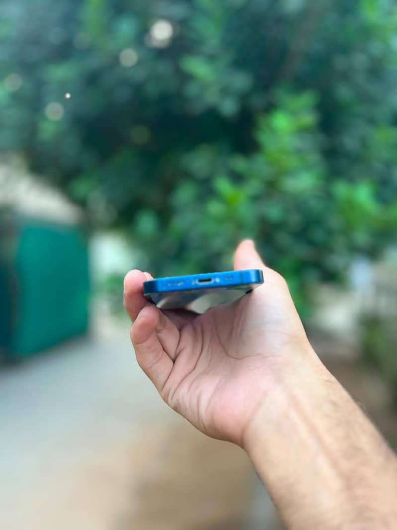 Apple iPhone 12 mini 3