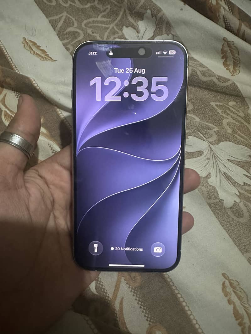 Apple iPhone 15 Pro 2