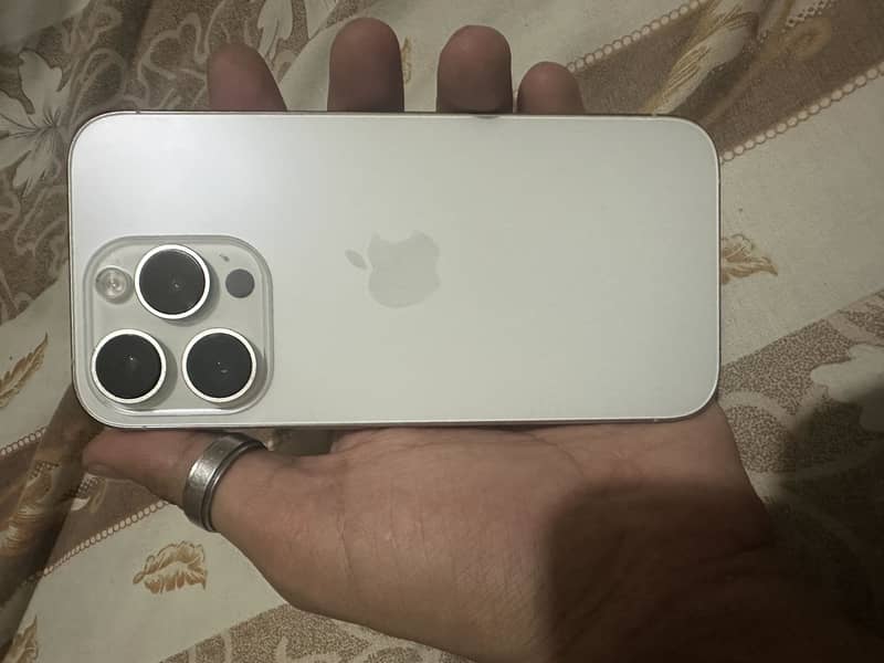 Apple iPhone 15 Pro 5