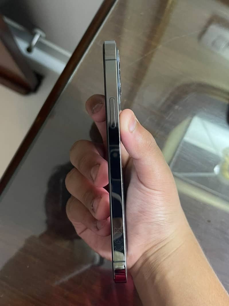 Apple iPhone 12 Pro 6