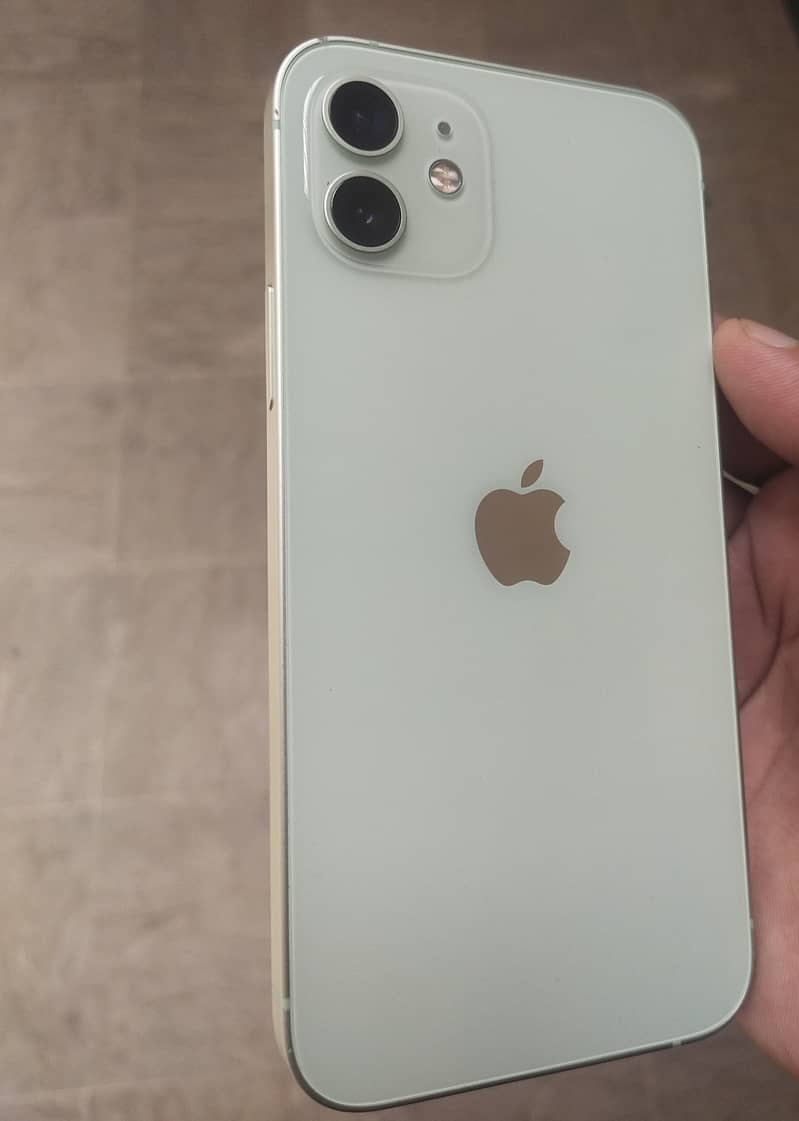 Apple iPhone 12 3