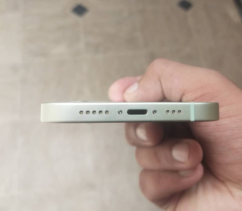 Apple iPhone 12 5