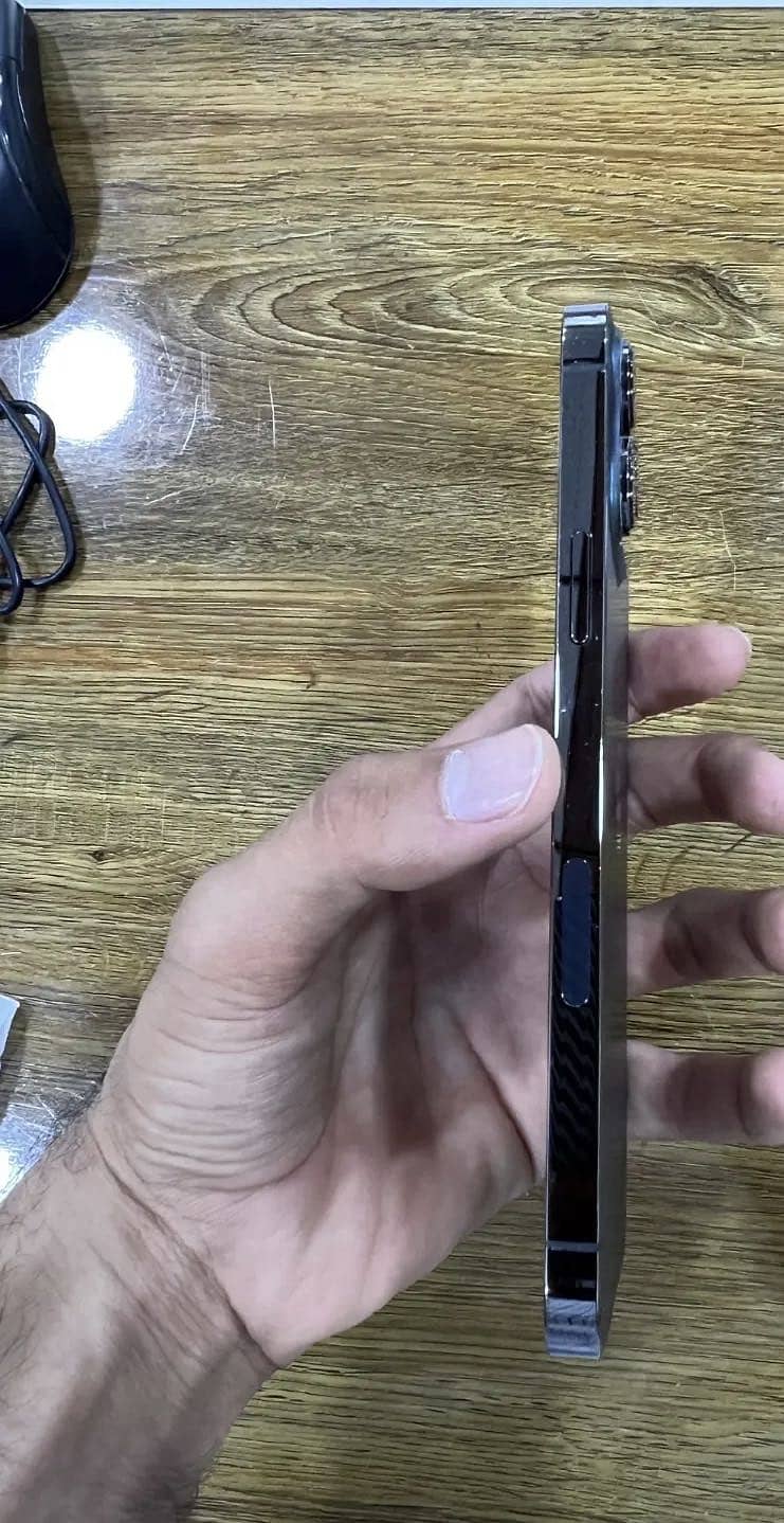 Apple iPhone 13 Pro Max 4