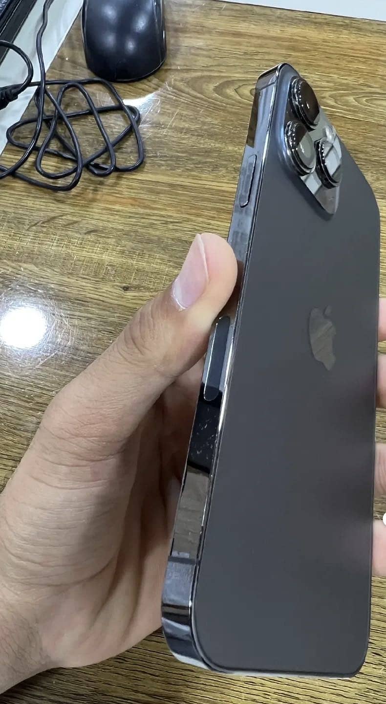 Apple iPhone 13 Pro Max 5