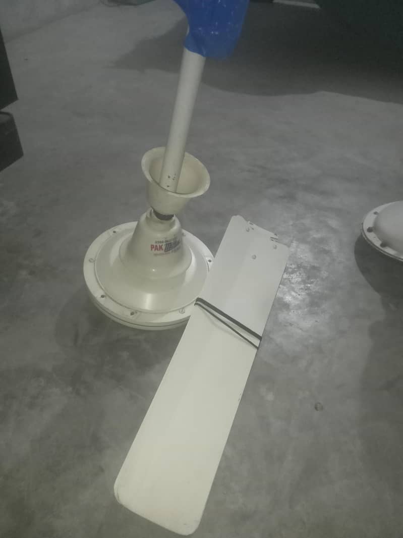 Ceiling fan 0