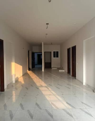 3 Bed Dd Flat For Rent Ideal Location