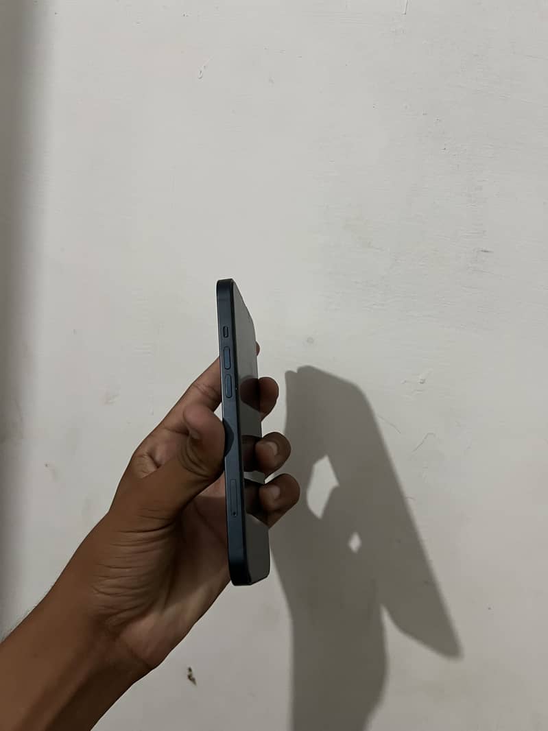 iPhone 13 waterpack 1