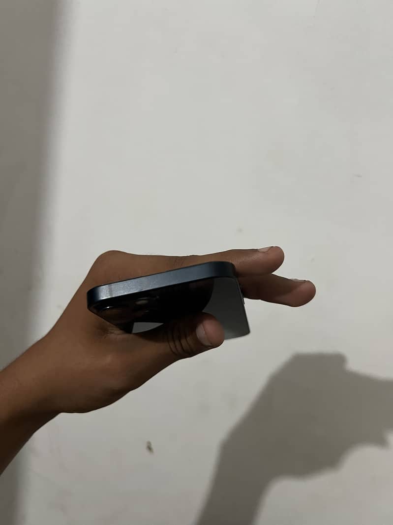 iPhone 13 waterpack 3