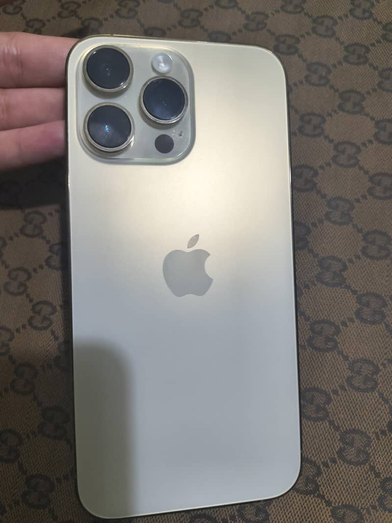 Apple iPhone 14 Pro Max 0