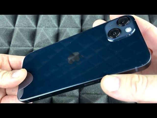 Apple iPhone 13 2