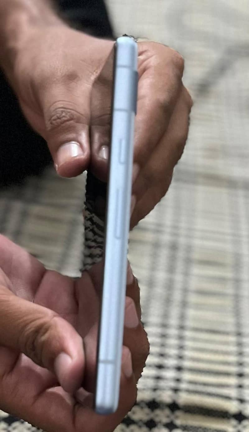Google Pixel 7a 1