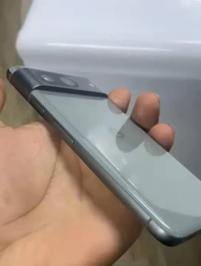 Google Pixel 8 1