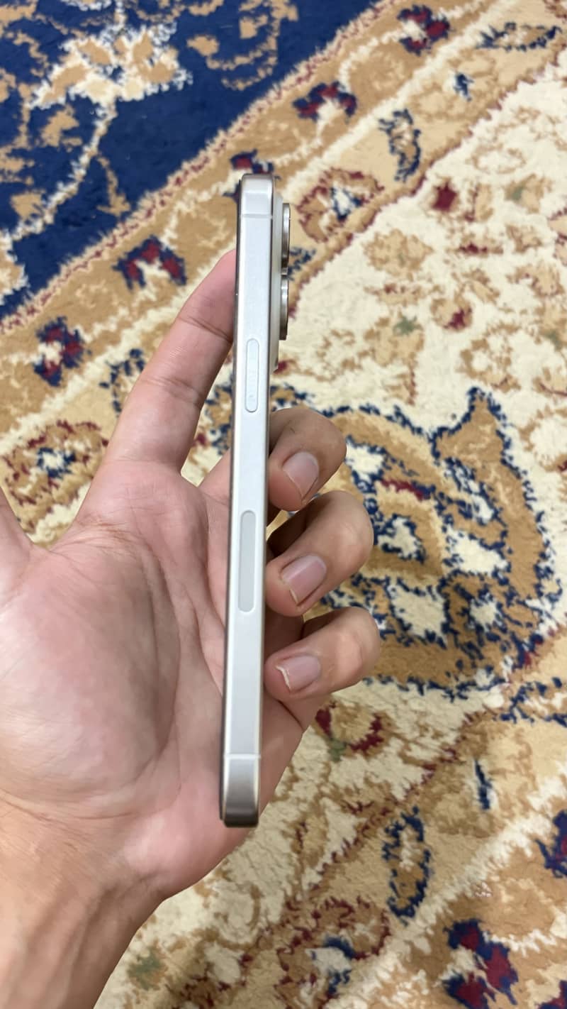 Apple iPhone 15 Pro Max 1