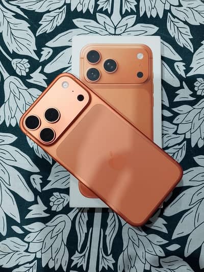 Apple iPhone 17 Pro Max cosmic orange