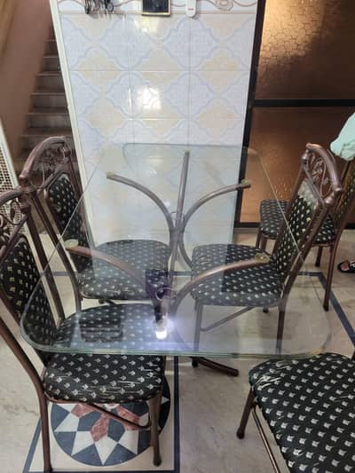 glass dinning table  with 6 chairs