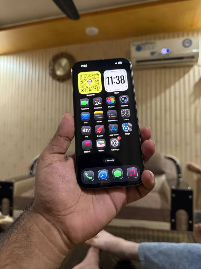 Apple iPhone 14 Pro Max 9