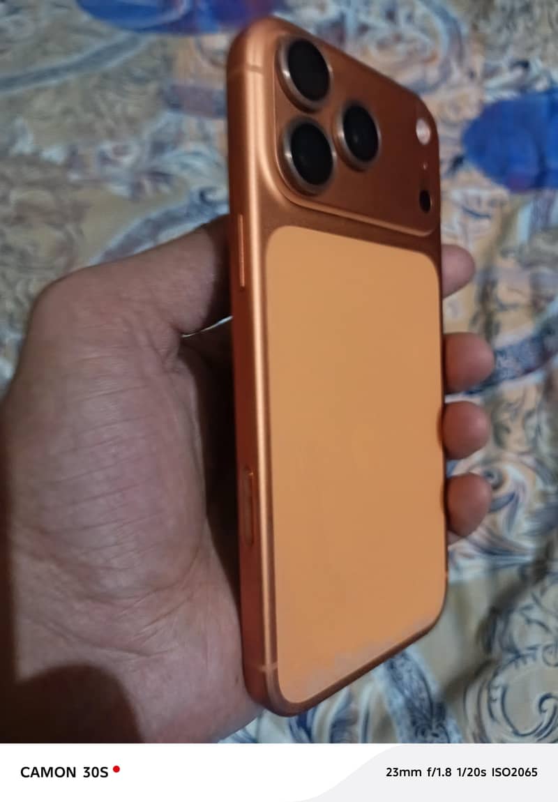 Apple iPhone 17 Pro Max 3