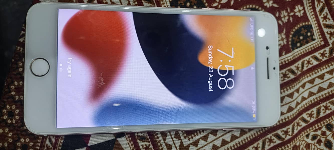 Apple iPhone 7 Plus 0