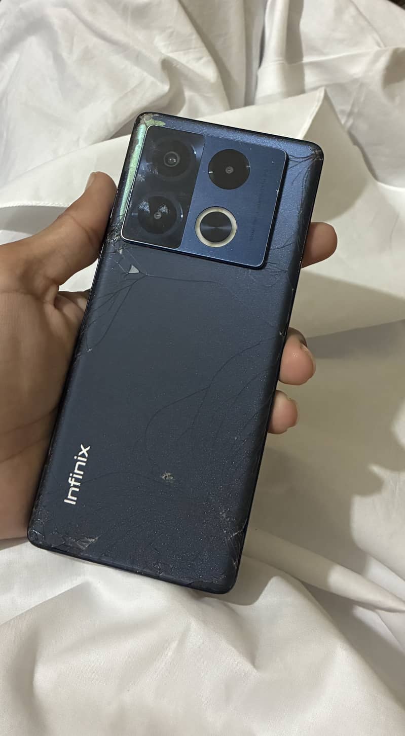 Infinix Note 40 Pro 0
