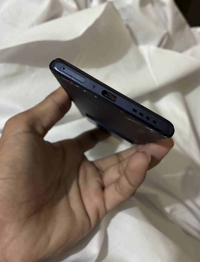 Infinix Note 40 Pro 4