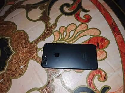 Apple iPhone 7 Plus 2