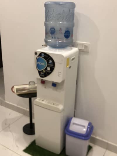PEL water dispenser hot & cold with storage