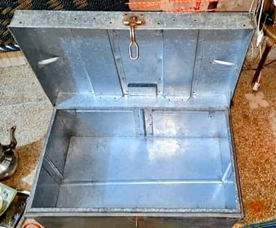 ​2-In-1 Vintage Storage Set | Heavy Metal Mini Trunk & Atta Peeti