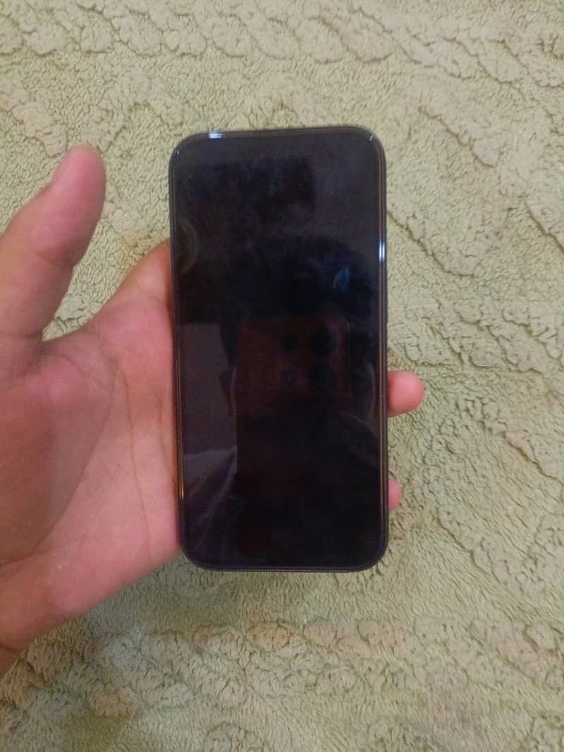 Apple iPhone 16 3